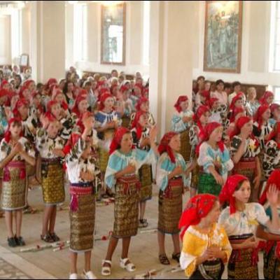 Administrarea Mirului în Parohia Fărcăşeni