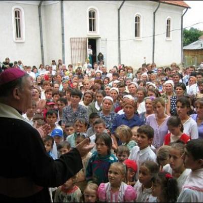 Vizită pastorală la Berzunţi