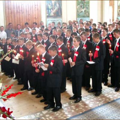 Administrarea Mirului în Parohia Pârgăreşti