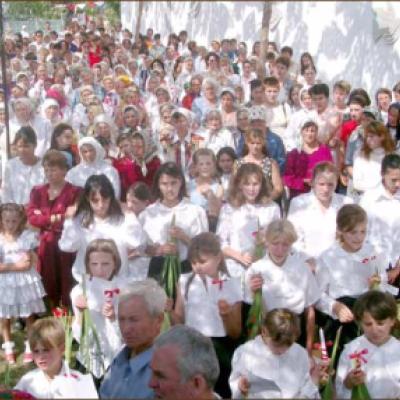 Administrarea Mirului în Parohia Sărata