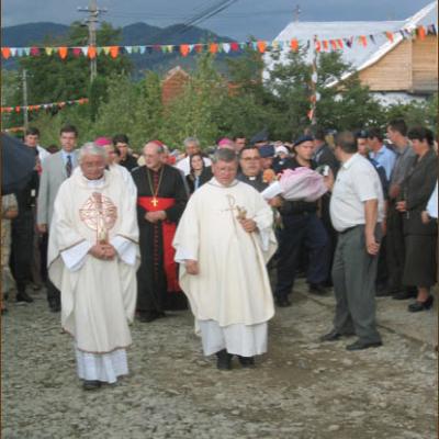 Sfinţire de biserică la Dărmăneşti