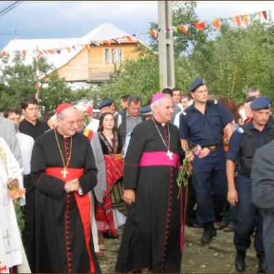 Sfinţire de biserică la Dărmăneşti