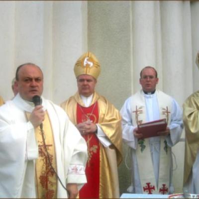 Consacrarea altarului şi a bisericii din Răducăneni