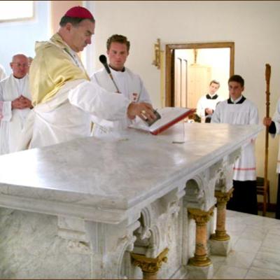 Consacrarea altarului şi a bisericii din Răducăneni