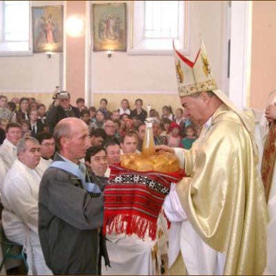Consacrarea altarului şi a bisericii din Răducăneni