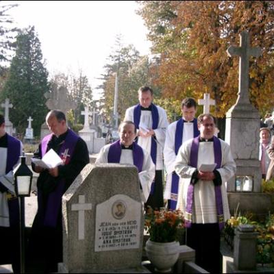 Rugăciuni pentru cei răposaţi