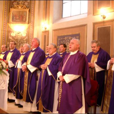 Iaşi: Liturghie cu recviem pentru pr. Petru Gabor