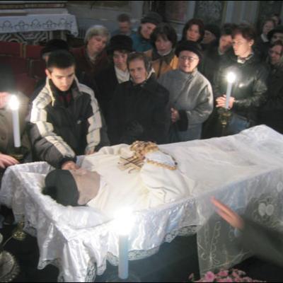 Iaşi: Liturghie cu recviem pentru pr. Petru Gabor