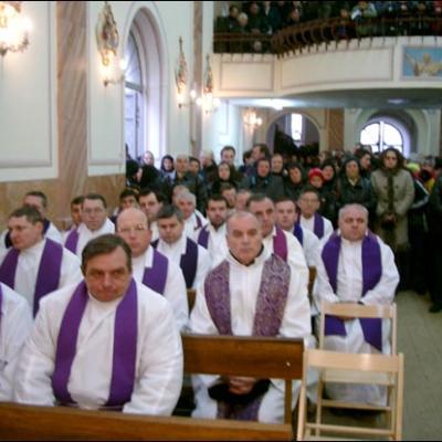 Iugani: Înmormântarea pr. Petru Gabor