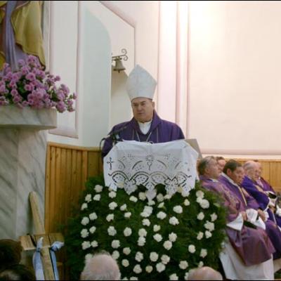 Iugani: Înmormântarea pr. Petru Gabor