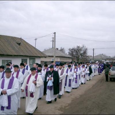 Iugani: Înmormântarea pr. Petru Gabor