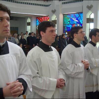 Conferirea ministerelor lectoratului şi acolitatului