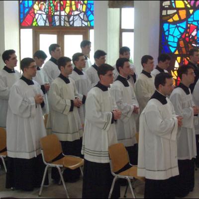 Conferirea ministerelor lectoratului şi acolitatului