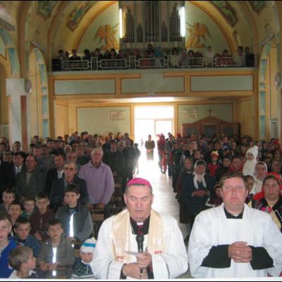 Vizită pastorală în Parohia Ciucani
