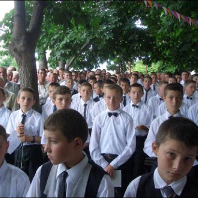 Administrarea Mirului în Parohia Iugani