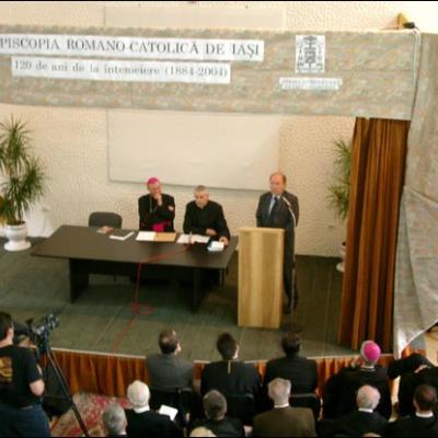 La 120 de ani: Manifestare culturală şi Liturghie pontificală la Seminar