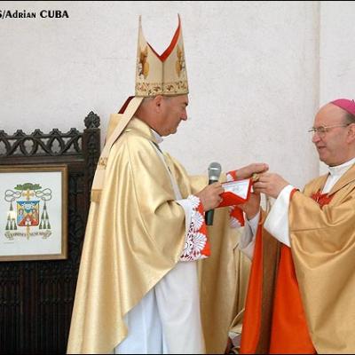 La 120 de ani: Liturghie pontificală în catedrală (FOCUS)