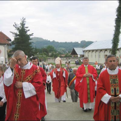 Vizită pastorală şi administrarea Mirului în Parohia Dărmăneşti