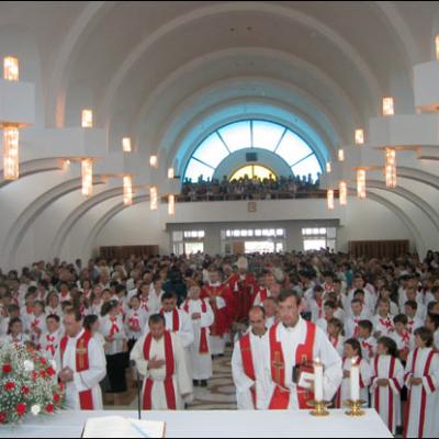Vizită pastorală şi administrarea Mirului în Parohia Dărmăneşti