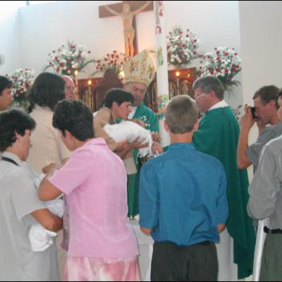Vizită pastorală şi administrarea Mirului în Parohia Dărmăneşti