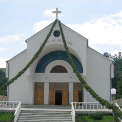 Vizită pastorală şi administrarea Mirului în Parohia Dărmăneşti
