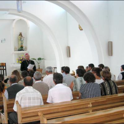 Vizită pastorală şi administrarea Mirului în Parohia Dărmăneşti
