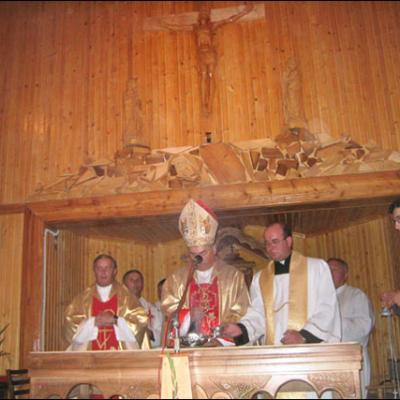 Sfinţirea bisericii Înălţarea Sfintei Cruci din Cuchiniş