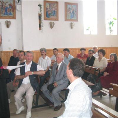 Vizită pastorală în Parohia Comăneşti