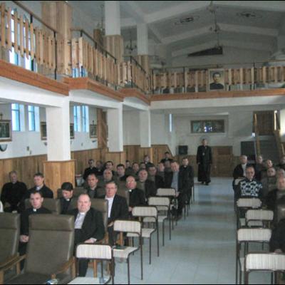 Pralea: Exerciţii spirituale pentru preoţi