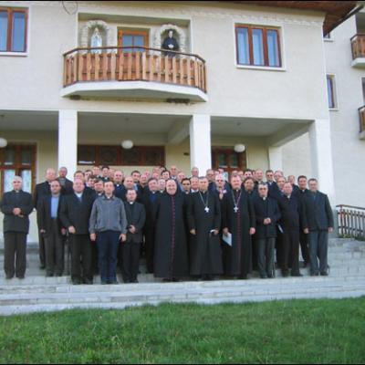 Pralea: Exerciţii spirituale pentru preoţi