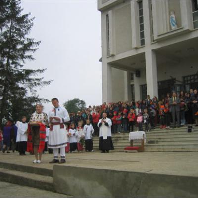 Vizită pastorală în Parohia Fărcăşeni