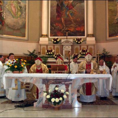 Hram la Săbăoani