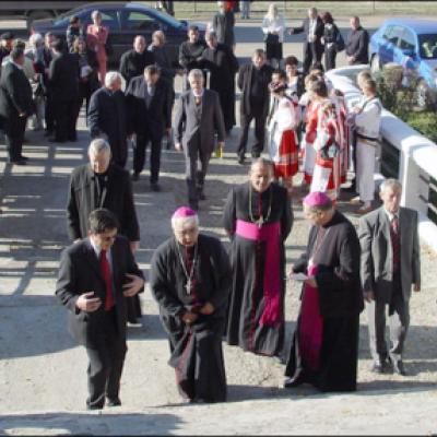 Centenarul bisericii de la Cacica