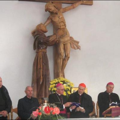 Roman: Pr. Petru Tocănel din nou acasă