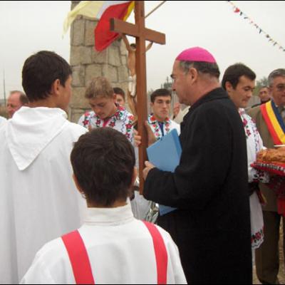 Răcăciuni: Sfinţirea casei comunităţii, a capelei şi a centrului de zi pentru copii