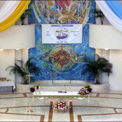 Iaşi: A doua sesiune plenară a Sinodului diecezan - liturghia de deschidere