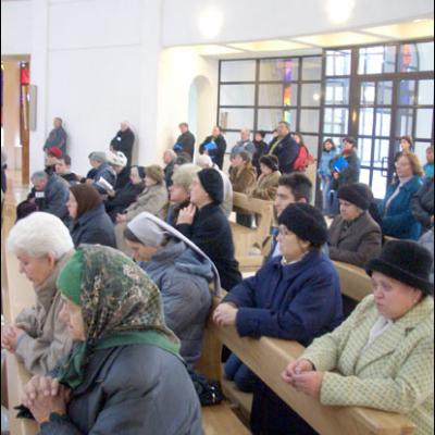 Iaşi: A patra sesiune plenară a Sinodului - liturghia de deschidere