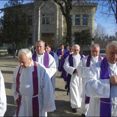 Săbăoani: PS Aurel Percă la 25 de ani de preoţie şi cinci ani de episcopat
