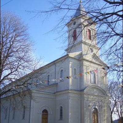 Săbăoani: PS Aurel Percă la 25 de ani de preoţie şi cinci ani de episcopat