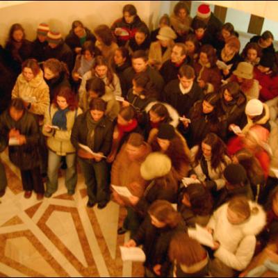 Iaşi: Colinde studenţeşti la Episcopie