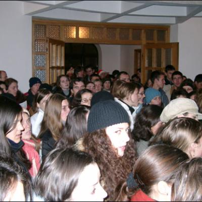 Iaşi: Colinde studenţeşti la Episcopie