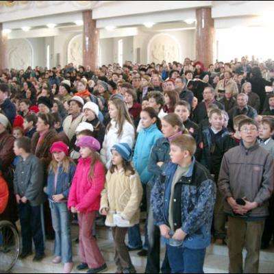 Bacău: Liturghia crismei