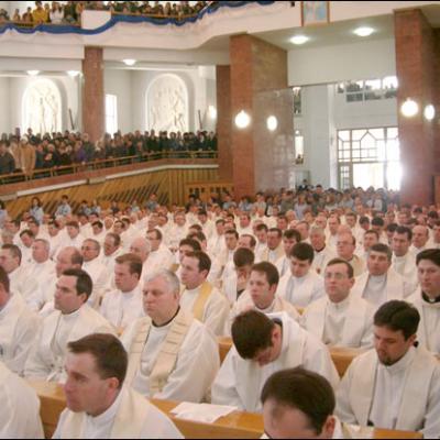 Bacău: Liturghia crismei