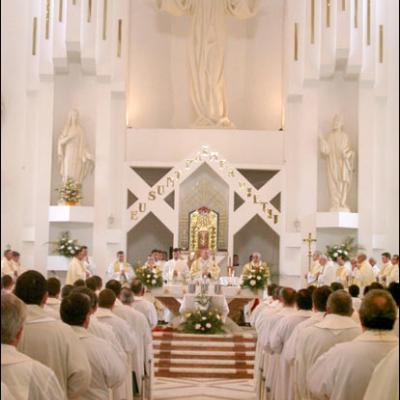 Bacău: Liturghia crismei