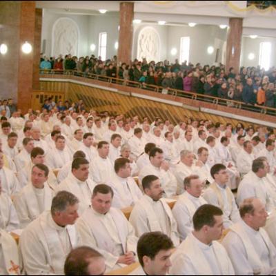 Bacău: Liturghia crismei