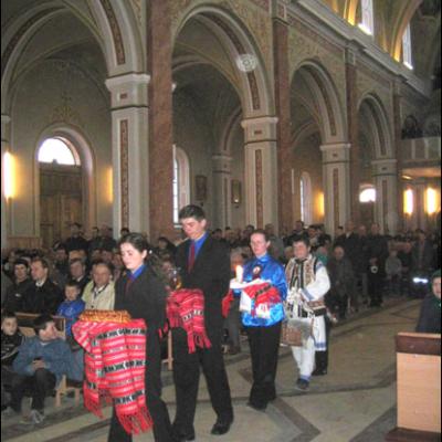 Săbăoani: Investirea oficială a decanului de Roman