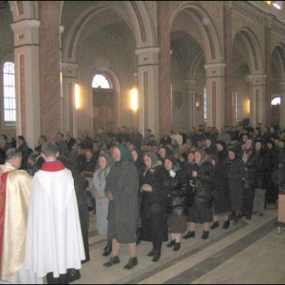 Săbăoani: Investirea oficială a decanului de Roman