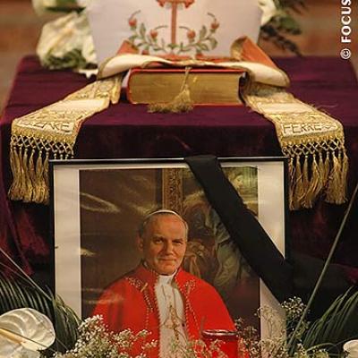 4 aprilie: Iaşi: Rugăciuni pentru Sfântul Părinte (FOCUS)