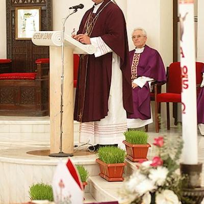 Iaşi: Liturghie cu requiem pentru Sfântul Părinte (FOCUS)