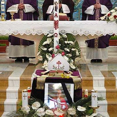 Iaşi: Liturghie cu requiem pentru Sfântul Părinte (FOCUS)